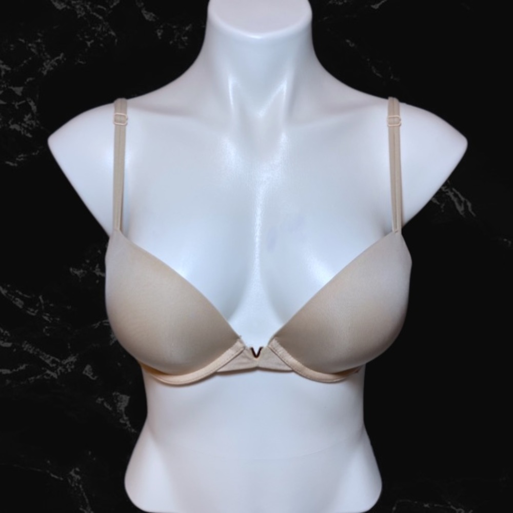 Victoria’s Secret Glittery Push-up Bra